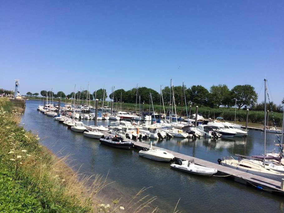 Apartment Le Clos De Beauchamps L'entre 2 Baies Accueil Velo